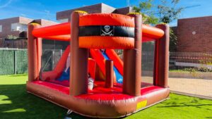 Castillo Hinchable Piratas Mediano — alquiler en San Martín de la Vega