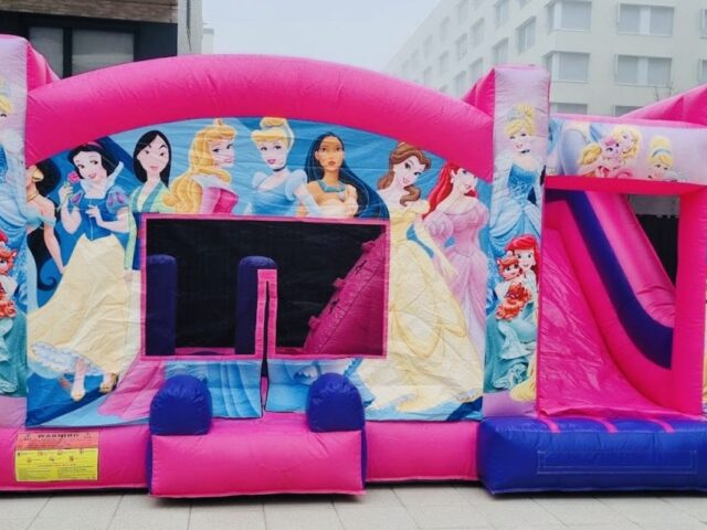 Castillo hinchable Super Princesas XL de Disney con tobogán y zona de salto – Castillos Hinchables Madrid